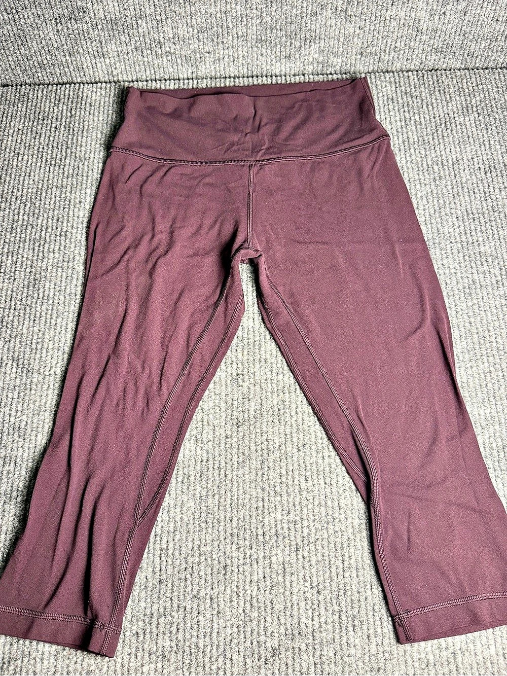 lululemon Align High-Rise Crop Burgandy Size 10 EUC